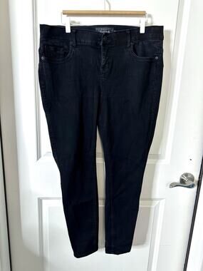 Torrid Bombshell Skinny Jeans Women Size 16R Black High Rise Tummy Smoothing